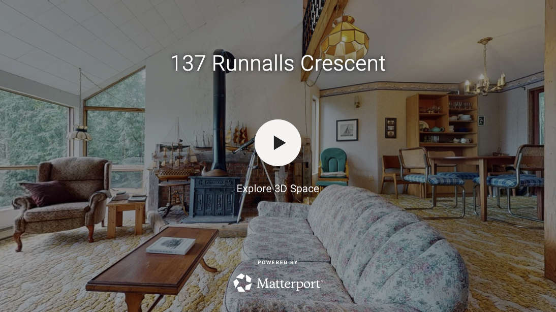 137 Runnalls Crescent waterfront cottage in Barrie Island